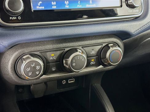 Used 2025 Nissan Versa SV image 21