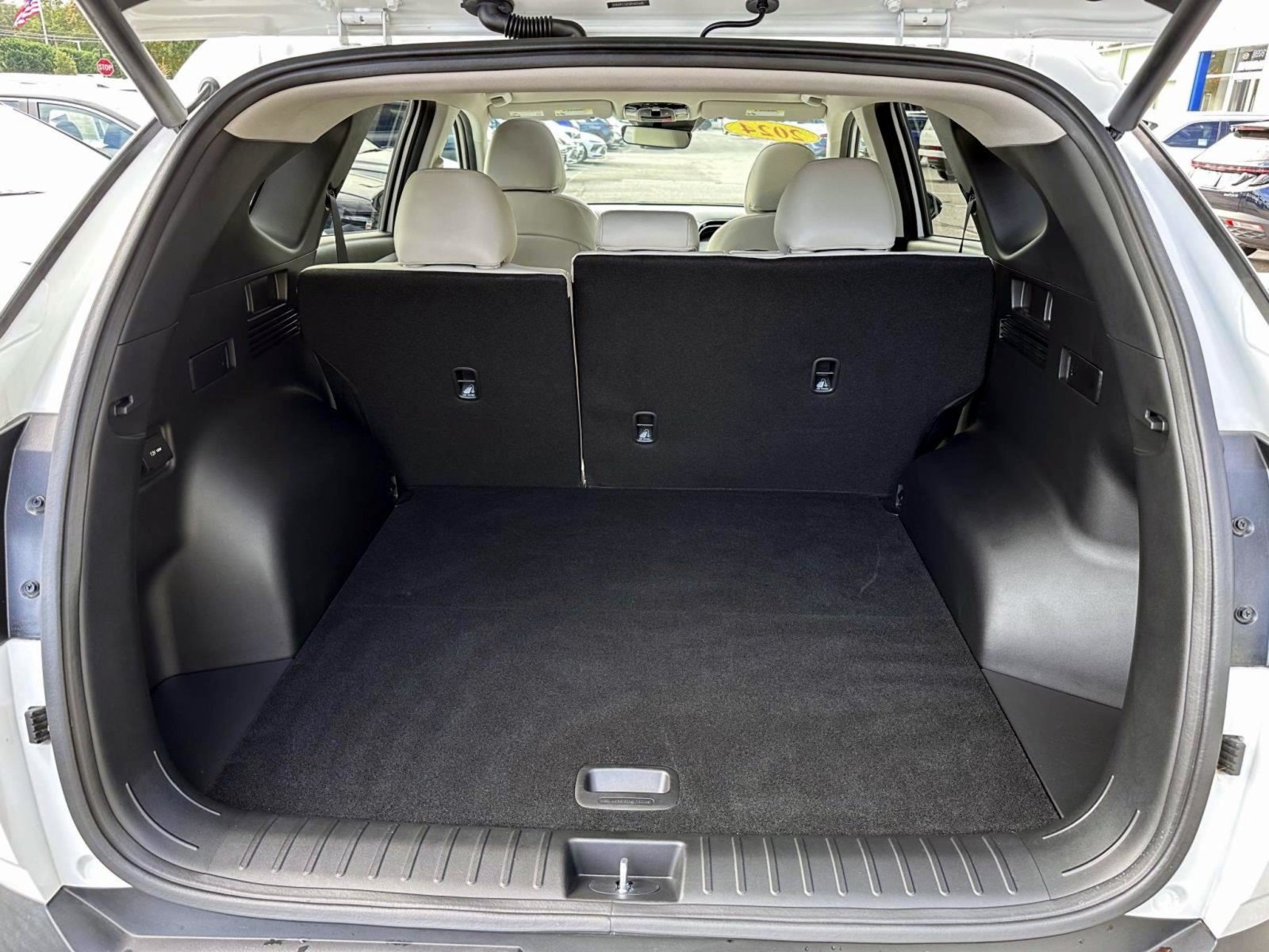 Used 2024 Hyundai Tucson SEL w/ Convenience Package AWD/4WD image 7