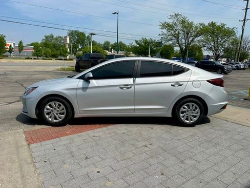 Used 2019 Hyundai Elantra SE FWD image 4