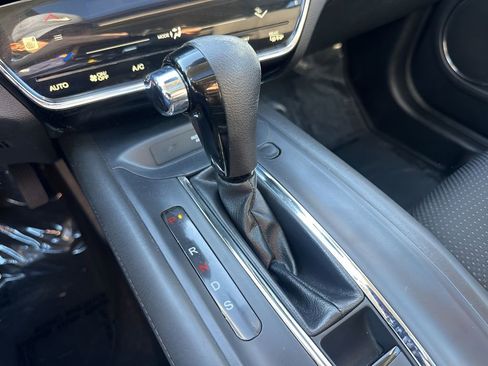 Used 2022 Honda HR-V EX image 16