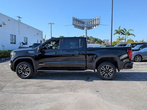 Used 2021 GMC Sierra 1500 AT4 w/ AT4 Premium Package AWD/4WD image 8