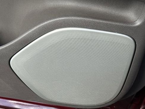 Certified 2022 Lincoln Nautilus Reserve w/ Equipment Group 202A image 33