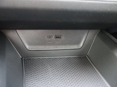 New 2027 Chevrolet Equinox LT FWD image 18