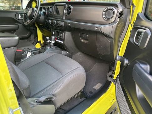 Used 2023 Jeep Gladiator Sport w/ Trailer Tow Package image 27