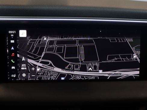 Certified 2025 Porsche Macan Electric RWD image 18