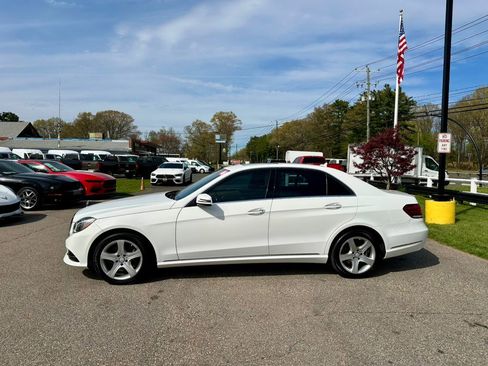 Used 2016 Mercedes-Benz E 350 4MATIC Sedan image 4