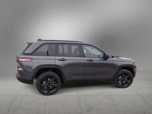 New 2025 Jeep Grand Cherokee 4WD image 7