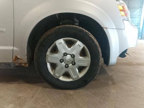 Used 2010 Dodge Grand Caravan SE FWD image 14