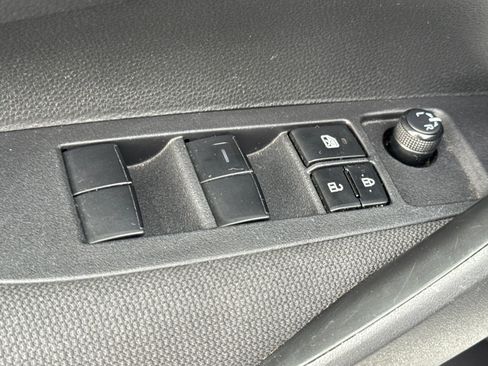 Used 2024 Toyota Corolla LE FWD image 13
