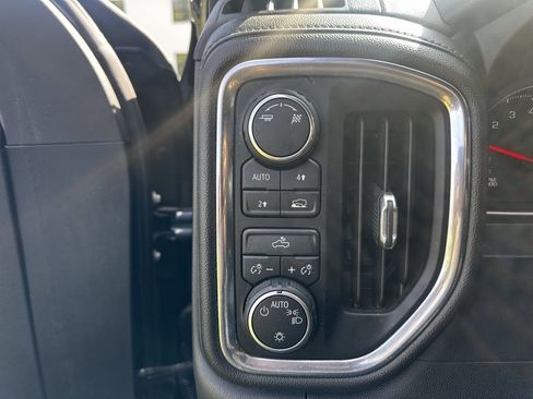 Used 2019 Chevrolet Silverado 1500 LT w/ All-Star Edition image 17