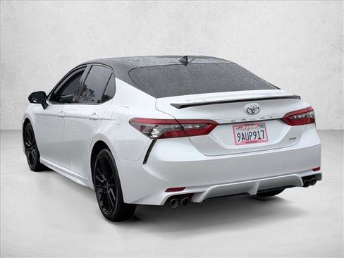 Used 2022 Toyota Camry XSE FWD image 8