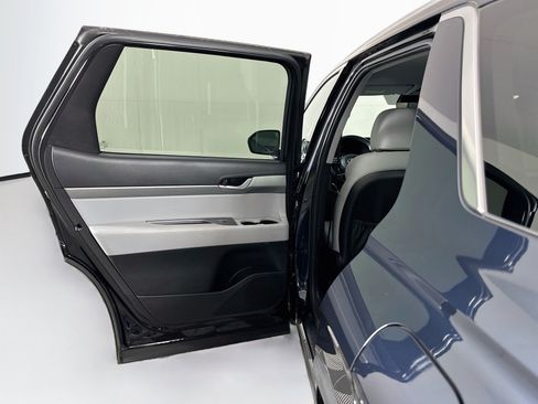 Used 2025 Hyundai Palisade SEL FWD image 26