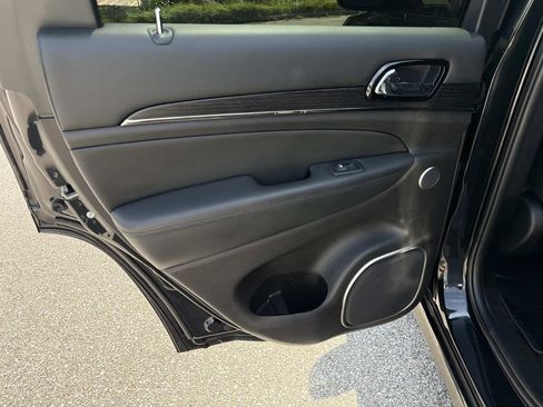 Used 2019 Jeep Grand Cherokee High Altitude AWD/4WD image 14