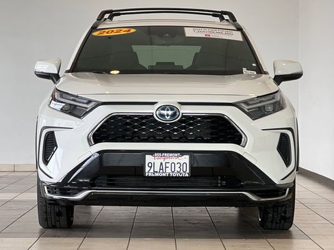 Certified 2024 Toyota RAV4 SE image 9
