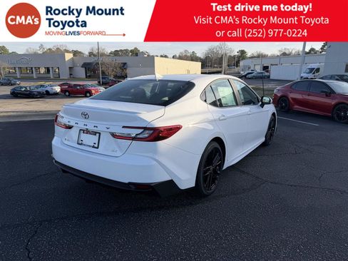 New 2026 Toyota Camry SE image 7