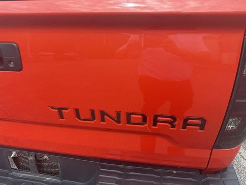 Used 2017 Toyota Tundra SR5 w/ SR5 Upgrade Package AWD/4WD image 9