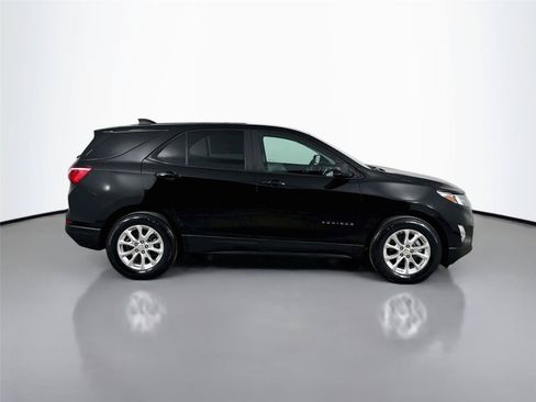 Used 2020 Chevrolet Equinox LS w/ LS Convenience Package FWD image 10
