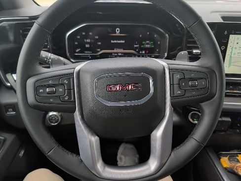 Used 2025 GMC Sierra 1500 SLT w/ SLT Premium Plus Package AWD/4WD image 23