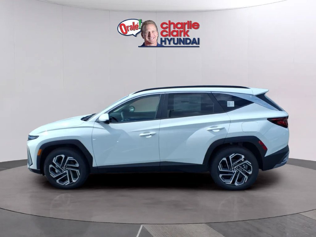 New 2026 Hyundai Tucson SEL Plus FWD image 2