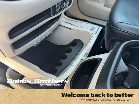 Used 2023 Chrysler Pacifica Touring-L FWD image 23
