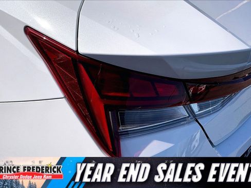 Used 2025 Hyundai Elantra Limited image 27