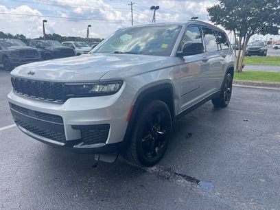 Used 2023 Jeep Grand Cherokee L Laredo