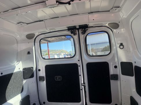 Used 2020 Nissan NV200 S FWD image 25