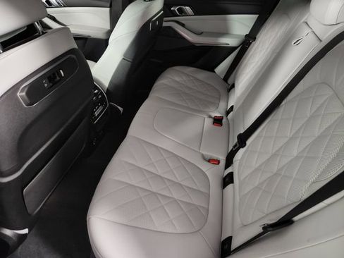 Used 2024 BMW X5 xDrive40i w/ Premium Package AWD/4WD image 18