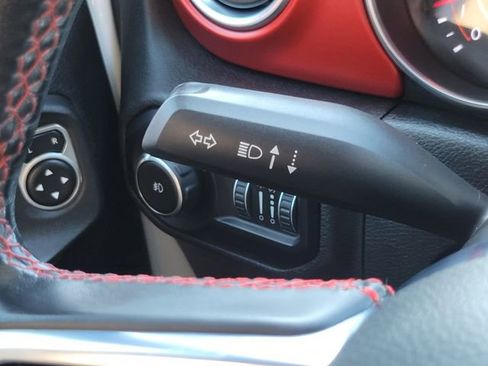 Used 2019 Jeep Wrangler Unlimited Rubicon AWD/4WD image 13