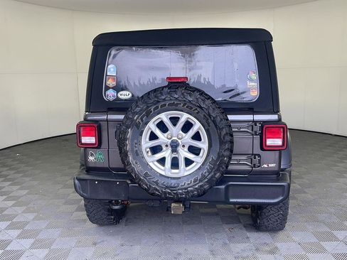 Used 2023 Jeep Wrangler Unlimited Sport AWD/4WD image 8