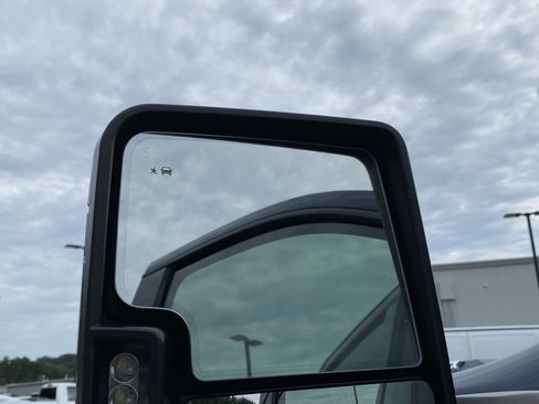Used 2022 Chevrolet Silverado 2500 High Country AWD/4WD image 40