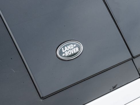 Used 2022 Land Rover Defender 110 X-Dynamic SE image 39