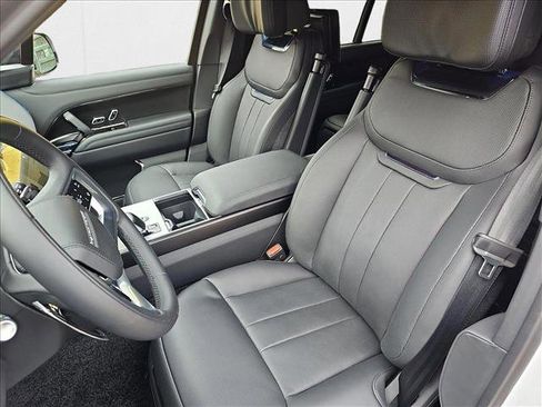 New 2025 Land Rover Range Rover SV image 13