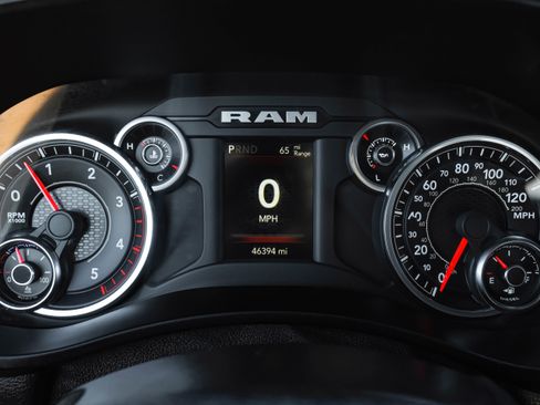 Used 2022 RAM 2500 Big Horn w/ Cold Weather Group image 17