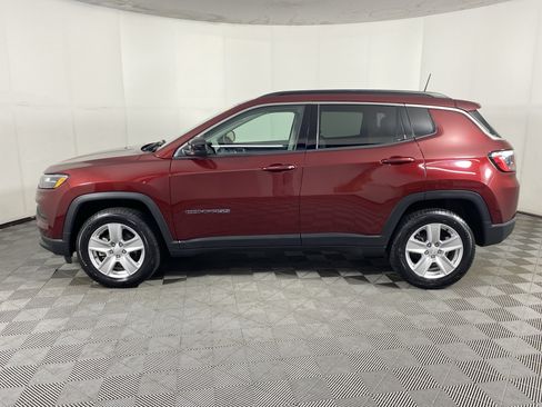 Used 2022 Jeep Compass Latitude w/ Convenience Group AWD/4WD image 10