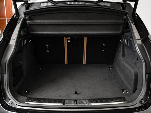 Used 2023 Jaguar F-PACE S image 21