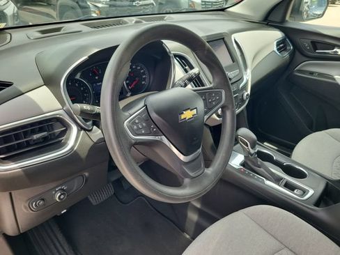 Used 2022 Chevrolet Equinox LS w/ LS Convenience Package FWD image 15