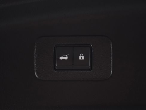Used 2024 Nissan Armada Platinum w/ Captain's Chairs Package AWD/4WD image 18