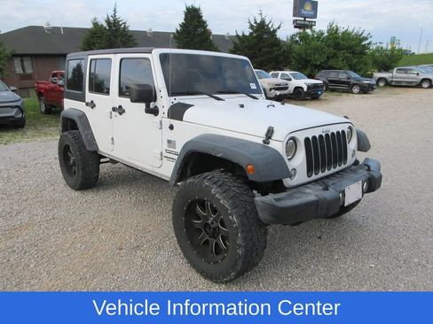 Used 2017 Jeep Wrangler Unlimited Sport w/ Connectivity Group AWD/4WD image 2