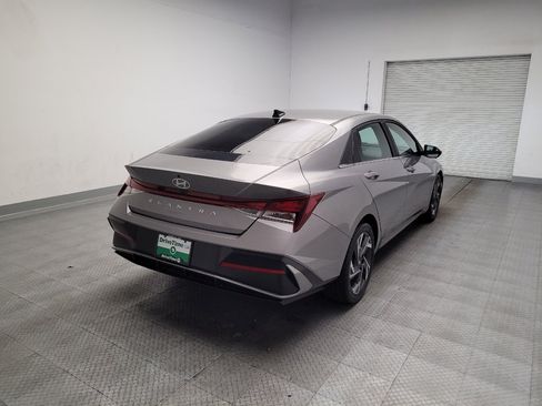 Used 2025 Hyundai Elantra SEL FWD image 9
