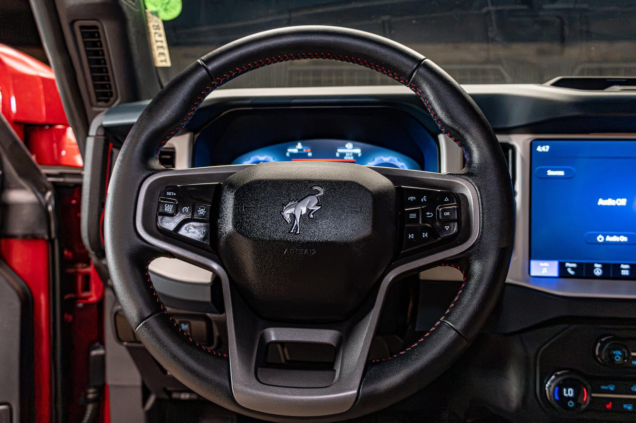 Used 2025 Ford Bronco Heritage Edition AWD/4WD image 17