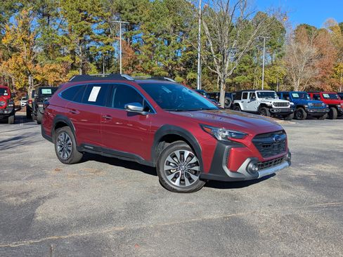 Used 2025 Subaru Outback Touring image 4