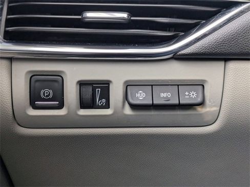 Used 2020 Cadillac XT4 Premium Luxury image 24