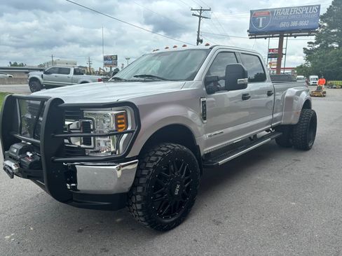Used 2019 Ford F350 XLT AWD/4WD image 11