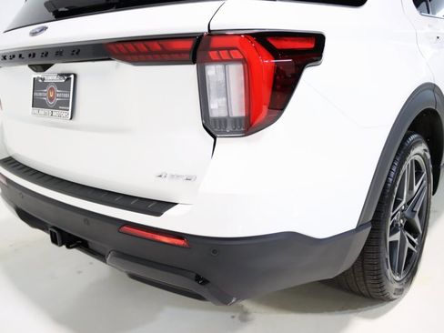 Used 2025 Ford Explorer ST-Line w/ Premium Package image 73