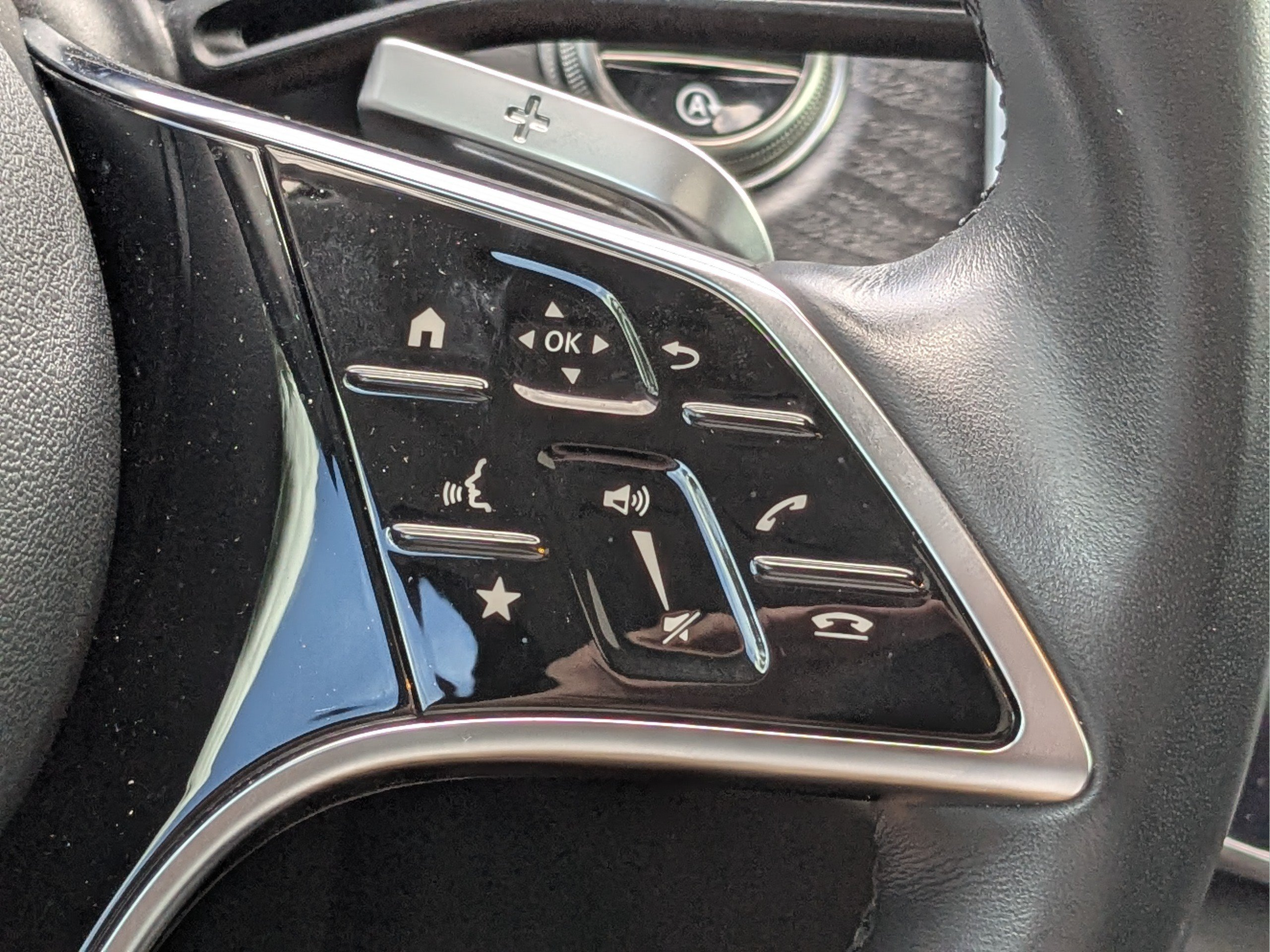 Used 2025 Mercedes-Benz E 350 4MATIC Sedan image 27