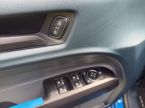 New 2025 Ford Maverick Lobo image 38