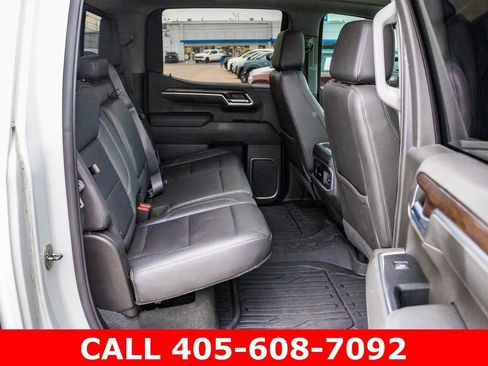 Used 2022 GMC Sierra 1500 SLT AWD/4WD image 47