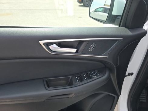 Used 2024 Ford Edge SEL w/ Convenience Package AWD/4WD image 12