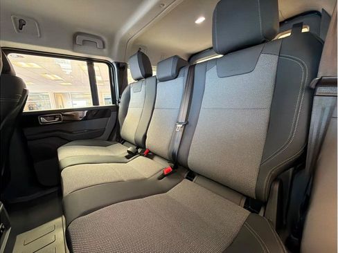 Used 2025 INEOS Grenadier AWD/4WD image 51